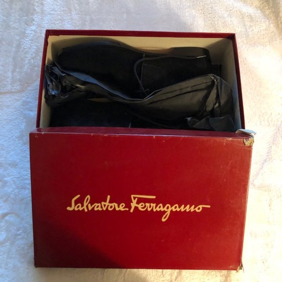 Salvatore Ferragamo Tommaso Black Suede Lace Up Booties 7AAAA - NIB - Picture 8 of 9